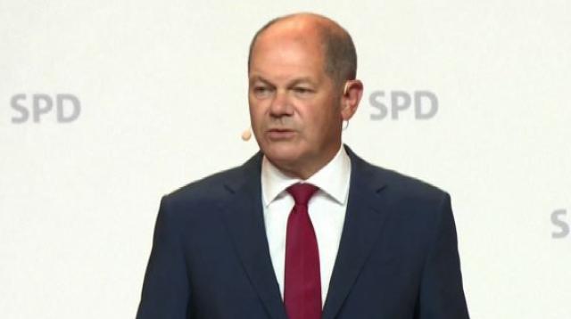 Elezioni Germania, sondaggi: senza Merkel il centro crolla. Governo a sinistra