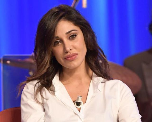 Belen Rodriguez aria di cambiamenti: chiude con il suo migliore amico Mattia Ferrari e fa licenziare il fidanzato Antonino Spinalbese