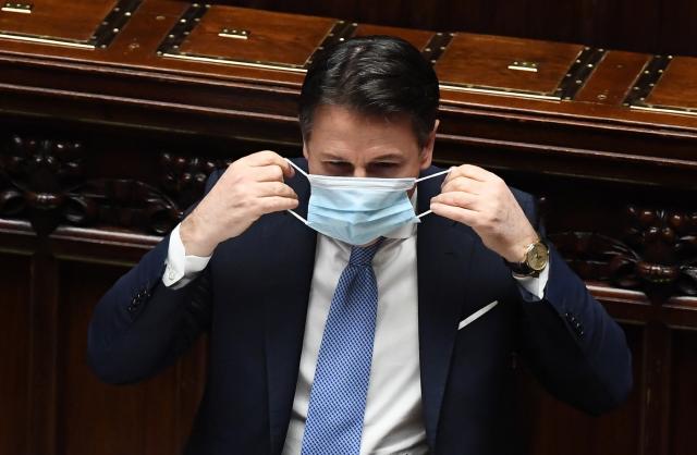 Crisi di Governo, Giuseppe Conte risponde alla Camera. LA DIRETTA