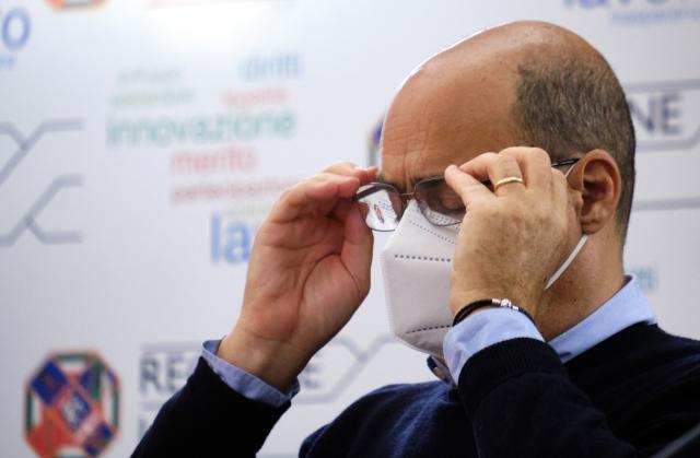 Congresso Pd, Parisi: "Facciamolo"