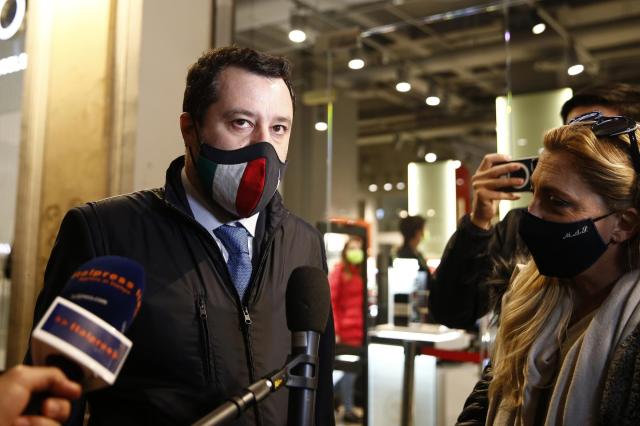 Salvini incontra Draghi: "Riaperture?"