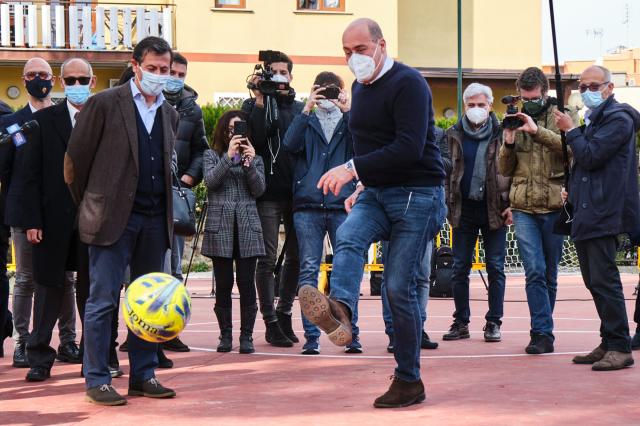 Crisi Pd, Delrio: "Spero che Zingaretti ci ripensi su dimissioni"