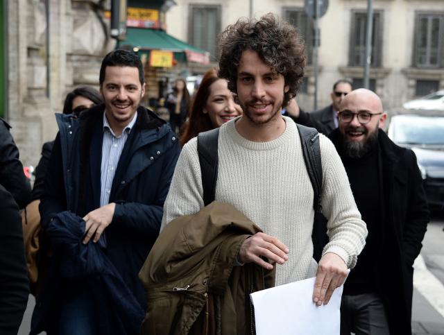 Sardine, ora il Pd rinnega Mattia Santori