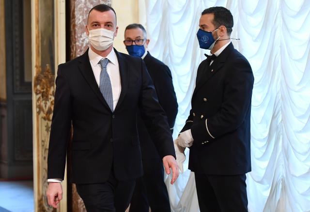 "Nel Pd cancri da estirpare"