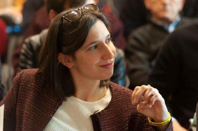 Crisi Pd, Elly Schlein lancia la sua soluzione: "La Cosa Rossa"
