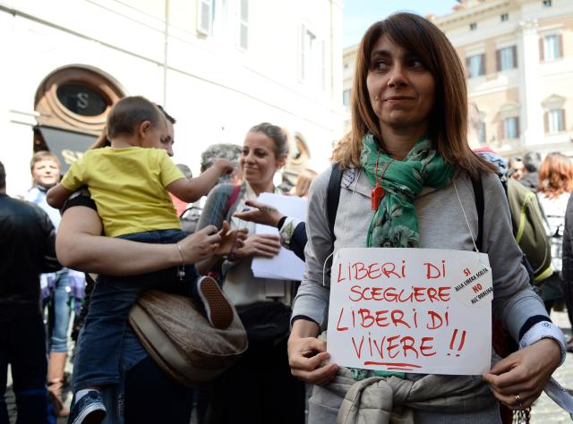Roma, il 27 febbraio piazza popolare contro le misure del governo: "Sar&agrave; il giorno della rinascita"
