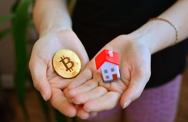 Comprare casa in Bitcoin: scenari e soluzioni per il mercato immobiliare italiano