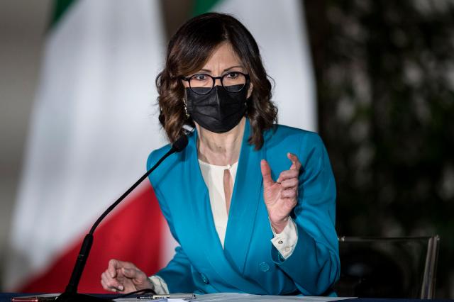 Green pass obbligatorio, Gelmini: "Non possiamo richiudere"