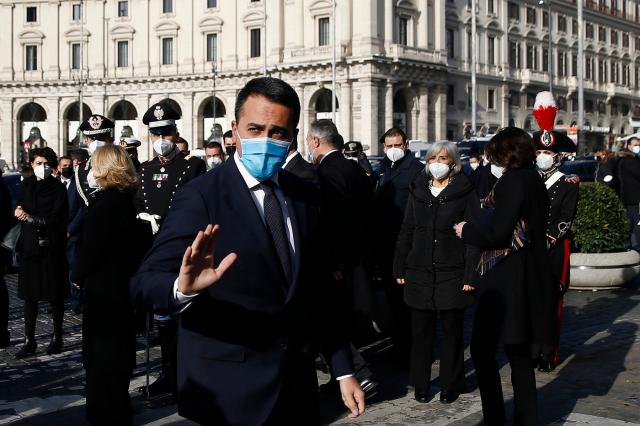 Riaperture 26 aprile, Luigi Di Maio: "Pian piano ci riprenderemo le nostre libert&agrave;"