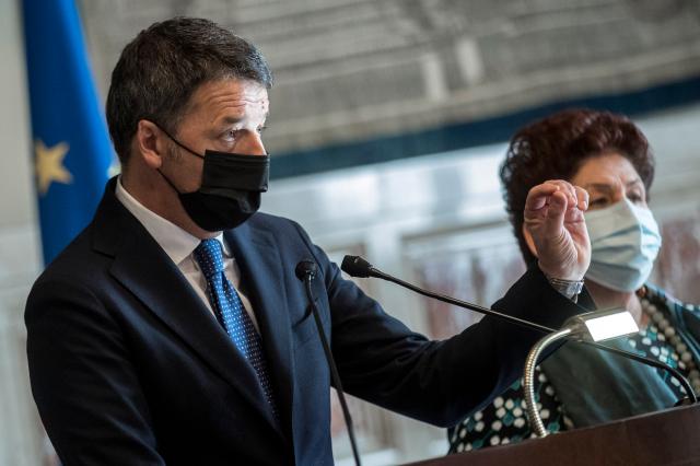 Renzi contro Conte: "Non mi stupirei se lasciasse il Movimento 5 stelle"