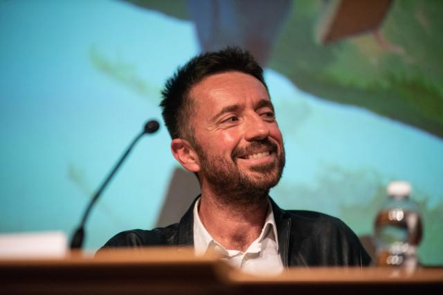 Andrea Scanzi vaccinato, il medico lo incastra: "Me lo ha chiesto lui"