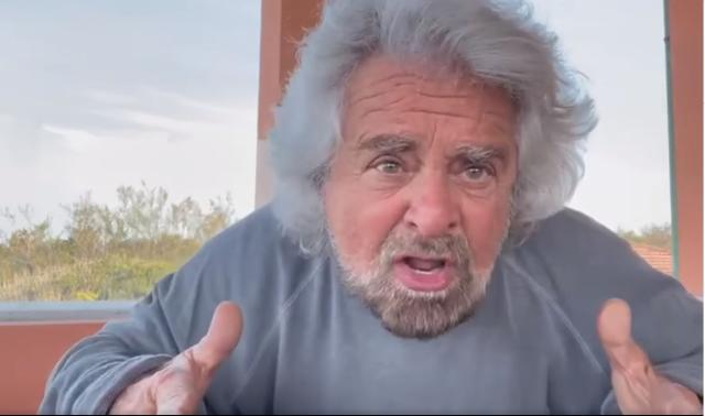 Video Grillo, ex M5s: "Molti del partito non parlano perch&eacute; ricattati e minacciati"