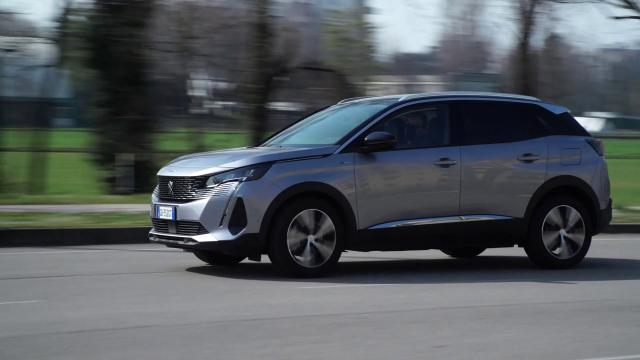 Peugeot 3008 Hybrid, la svolta dell'automotive: il massimo della tecnologia ibrida