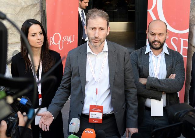 Addio di Rousseau al M5S, il Blog delle Stelle: "Scelta dolorosa, ma inevitabile"