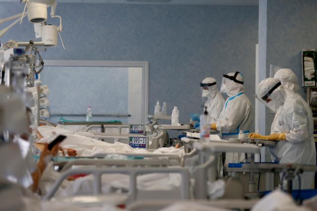 Variante indiana del Covid, Viola: "Per il momento il panico &egrave; ingiustificato"