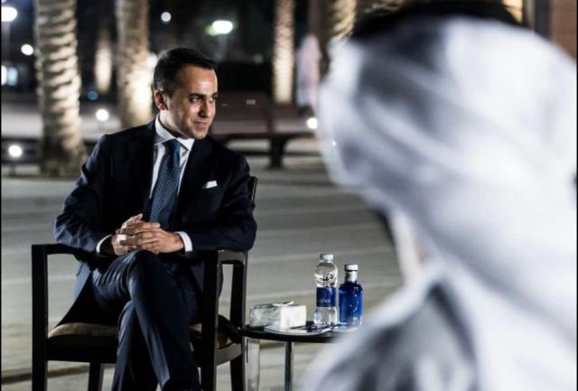 Di Maio negli Emirati Arabi: "Al lavoro per l'economia italiana"