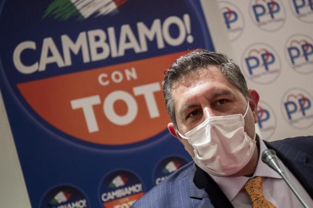 Elezioni Roma 2021, Toti: "'Cambiamo' in centrodestra, subito tavolo per candidato"