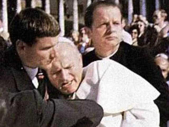 Papa Wojtyla, 40 anni fa l'attentato: dai colpi di pistola a San Pietro al perdono 