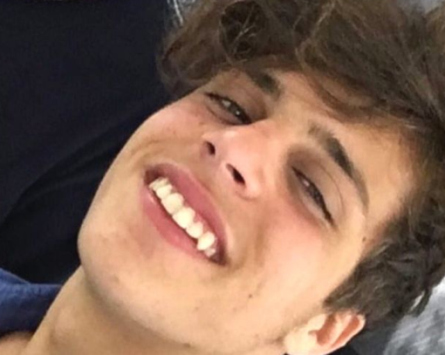 Ciro Grillo, la ragazza che denunci&ograve; il presunto stupro: "Costretta a bere vodka, ho tentato il suicidio sotto un treno"