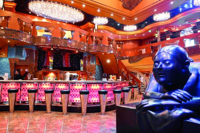 Costa Luminosa salpa da Trieste, Giuseppe Carino: 'La vita a bordo &egrave; stata rivoluzionata'