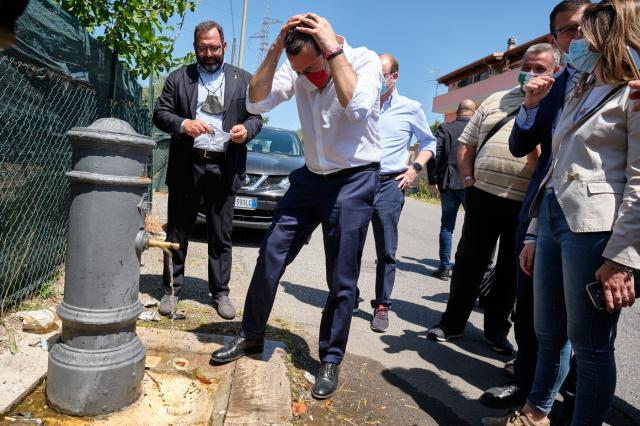 Salvini in visita a Fatima: "Testimonio mia fede con opere buone"