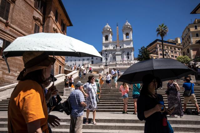 Covid, altro che vaccini! Studio italiano rivela: basta il sole contro il virus
