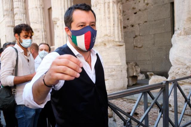 Sondaggi, scontro Letta-Salvini. Il leghista: "Sognano e vedono Pd in crescita"