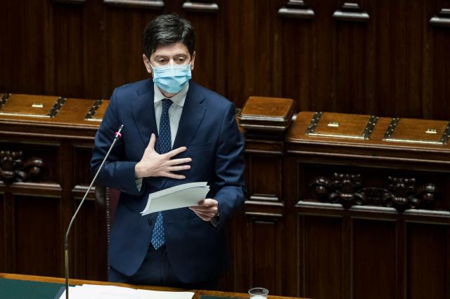 Variante Omicron, Speranza: "Non sono all'orizzonte  ulteriori provvedimenti"