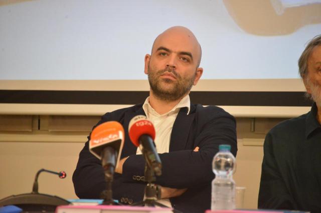 Santa Maria Capua Vetere, Saviano: "Picchiavano tutti tranne i camorristi"