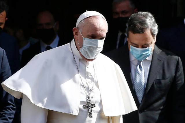 Papa Francesco ricoverato in ospedale e sottoposto a intervento, le sue condizioni