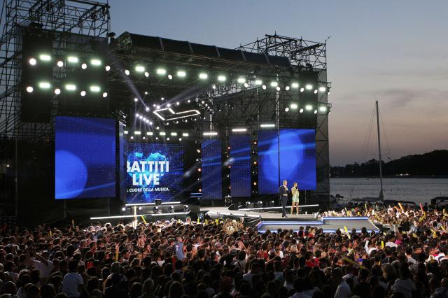 Battiti live 2021 su Italia 1, chi sono i cantanti che si esibiranno: scaletta e date