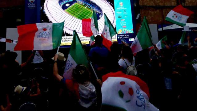Euro2020 Italia campione d'Europa, festeggiamenti nelle piazze: 15 feriti a Milano