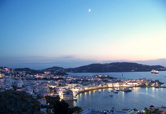 Mykonos, coprifuoco estate 2021: i locali della movida con restrizioni