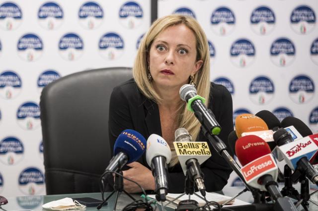 Elezioni Roma 2021, Meloni: "La Raggi ha fatto lo zoologo, con quella fauna in strada"