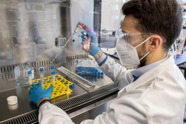 ReiThera, il vaccino contro il Covid italiano rischia di finire in Messico