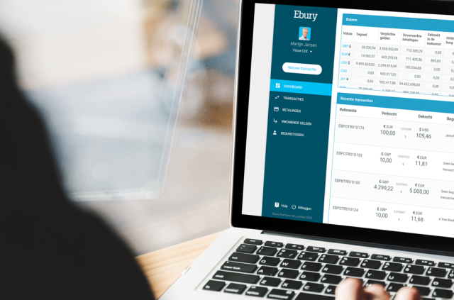 Il dollaro ritraccia dopo i toni accomodanti di Powell