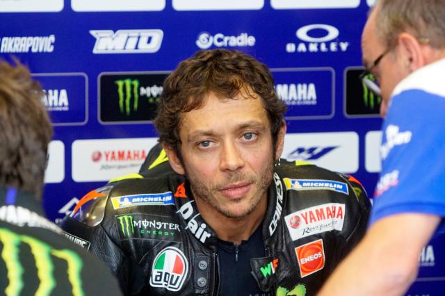 Valentino Rossi annuncia il ritiro: "Mi dispiace un sacco, &egrave; stato bello"