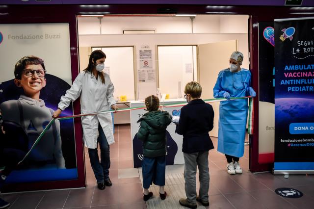 Vaccini a under 12, Vaia: "No, bilancia rischio-beneficio pende da parte del rischio"