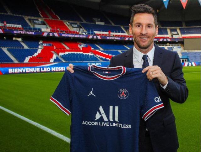 Messi Psg: rivela numero di maglia, stipendio e obiettivi. "Qui per vincere tutto"
