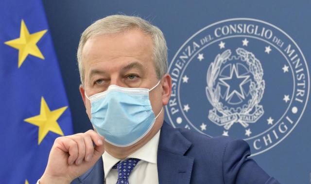 Vaccino Covid, Locatelli aumenta il tiro e d&agrave; data per somministrazione a bambini