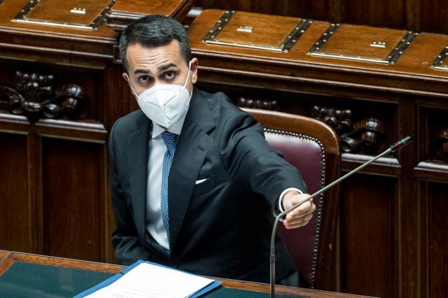 Afghanistan, Di Maio promette: "Presto riapriamo ambasciata Kabul in Qatar"