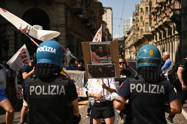 No-vax, Lamorgese: "C'&egrave; il rischio estremismi"