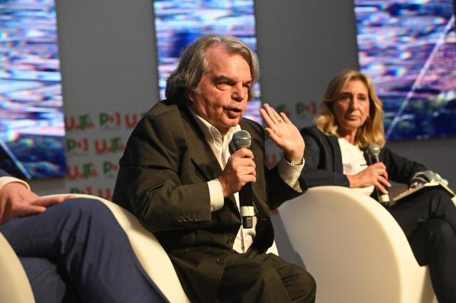 Green pass obbligatorio, Brunetta si contraddice: "I dubbi su vaccini sono sacrosanti"