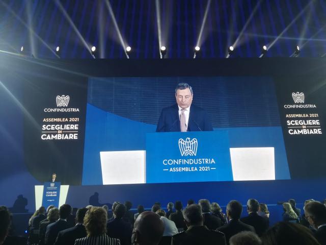 Assemblea di Confindustria: ripartenza e Pnrr al centro. Bonomi: "Per la svolta green servono pi&ugrave; soldi a imprese"