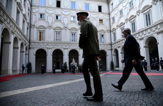 Draghi, a chi la racconti? Crescita del 6% non &egrave; "ripresa" ma solo "gol della bandiera"