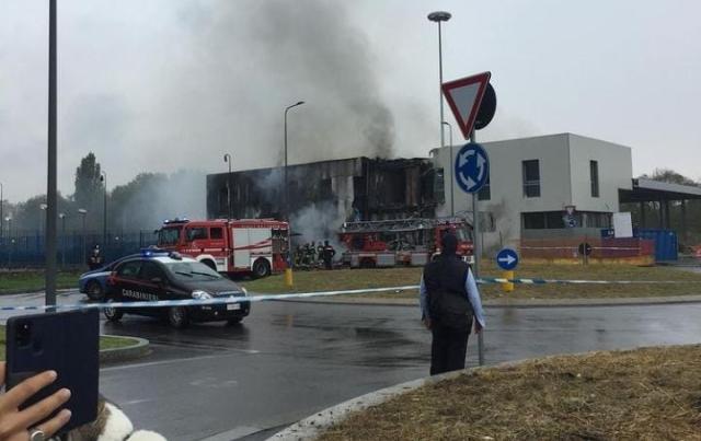 Aereo caduto a San Donato, 8 vittime: 2 erano italiane 