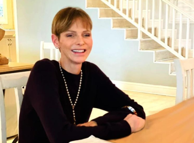 Charlene di Monaco oggi foto dopo la malattia: sorridente e irriconoscibile. ULTIME NOTIZIE
