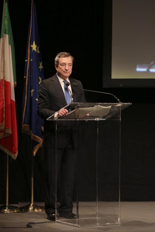 Draghi risponde a Salvini: "Il Governo va avanti, non segue le elezioni"