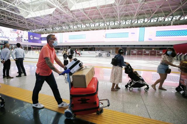 Sciopero oggi, 127 aerei cancellati, strade bloccate e trasporti a singhiozzo