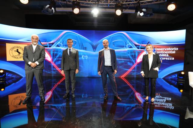 Osservatorio Continental: l'Italia &egrave; in ritardo nella diffusione dell'auto elettrica 